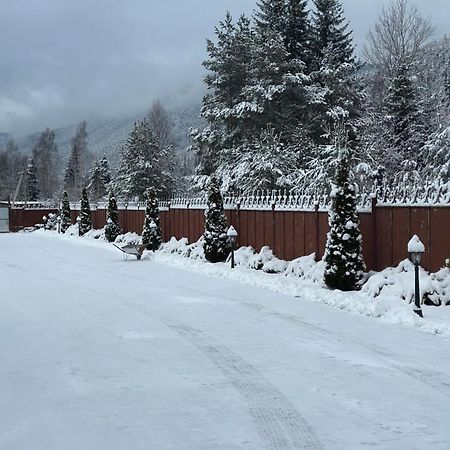 Bambetli Villa Tatariv Eksteriør bilde