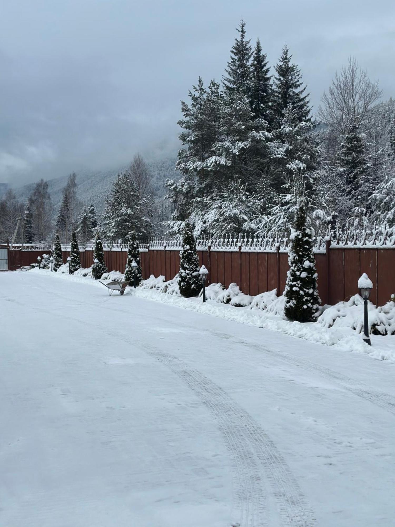 Bambetli Villa Tatariv Eksteriør bilde